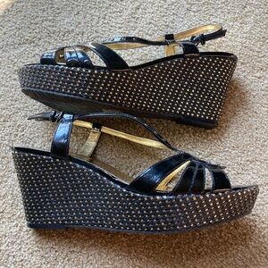 Size 9 Anne Klein black & gold wedge strappy sandal